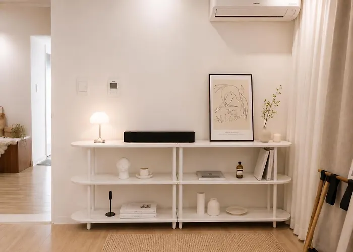 Apartamento Station 5 Min On Foot Myeongdong 7 Min Ddp 10 Min Seongsu 15 Min Gangnam 20 Min *
